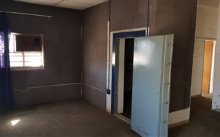 440 m² Commercial space in Hamilton