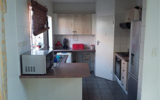 3 Bedroom Duplex in Doornpoort and surrounds