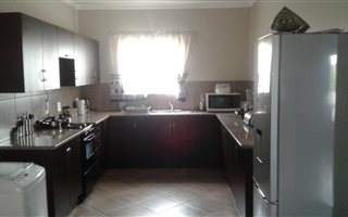 2 Bedroom Flat in Highveld Park