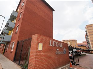 2 Bed Apartment in Newtown