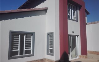 4 Bedroom House in Tijger Valley and surrounds