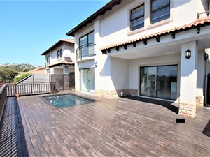 4 Bed Duplex in La Lucia