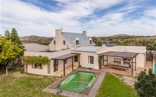 4 Bedroom House in Noordhoek