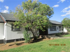 4 Bed House in Lombardy East