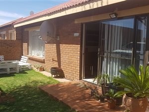 2 Bed Townhouse in Camelot