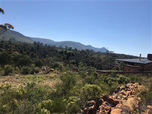 947 m² Land available in Crossways Farm Village