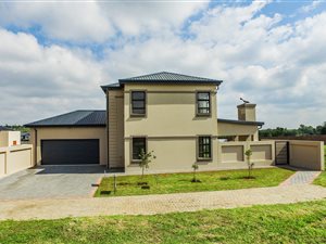 3 Bed Duet in Zambezi Manor Estate