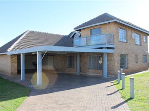 4 Bed House in Three Rivers East