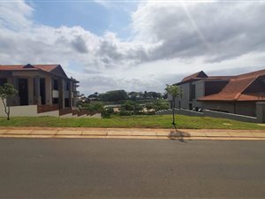 800 m² Land available in Izinga Estate