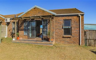 2 Bedroom House in Vredenburg