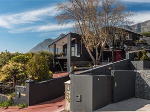 7 Bed House in Higgovale