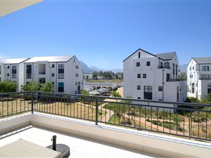 2 Bed Apartment in De Velde