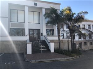 1402 m² Commercial space in Strathavon