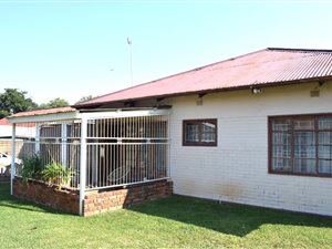 3 Bed House in Lindo Park
