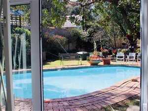 1 Bed Garden Cottage in Craighall Park