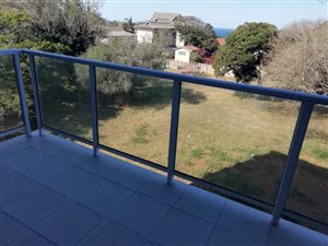 2 Bed Flat in Athlone Park