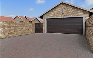 3 Bedroom House in Sunair Park