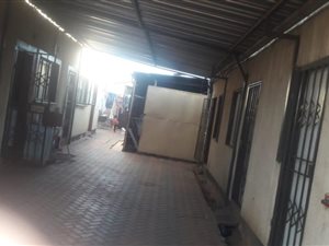 Studio Apartment in Moleleki