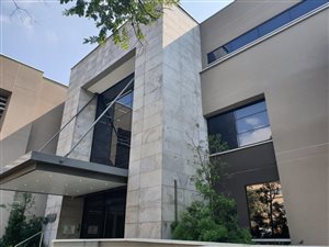 1011 m² Commercial space in Menlo Park