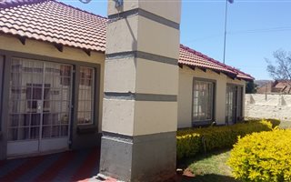 3 Bedroom House in Chantelle