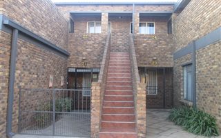 3 Bedroom Duplex in Hennopspark