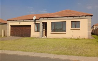 3 Bedroom House in Jackaroo Park
