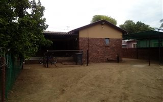 4 Bedroom House in Claremont