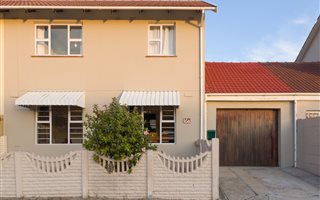 4 Bedroom House in Fish Hoek