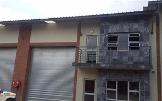 189 m² Industrial space in Commercia