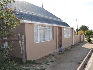 2 Bed House in Willowmore