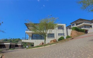 2 Bedroom Apartment in Hillcrest Central