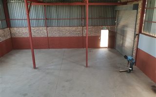 450 m² Industrial space in Chloorkop