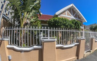 4 Bedroom House in Sea Point