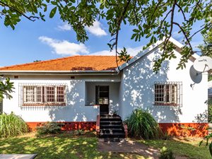 3 Bed House in Manor Gardens