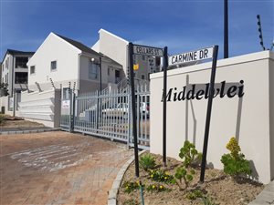 2 Bed Apartment in Burgundy Estate
