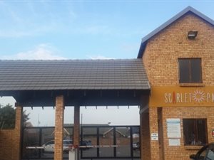 1 Bed Apartment in Rooihuiskraal North