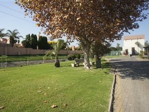 2 Bed House in Bedford Gardens