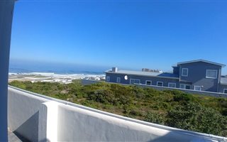 1 Bedroom Apartment in Yzerfontein