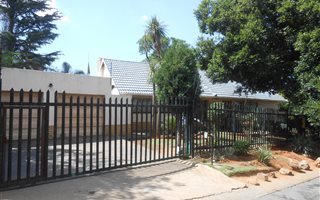 3 Bedroom House in Bordeaux