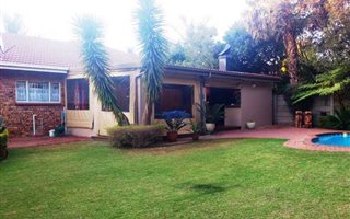 3 Bedroom House in Zwartkop