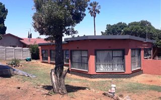3 Bedroom House in Glenanda