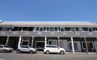 1360 m² Commercial space in Observatory