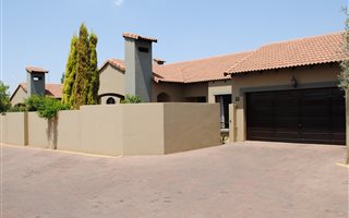 3 Bedroom Simplex in Eco Park