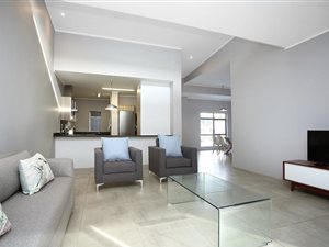 3 Bed Apartment in Oaklands