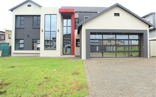 3 Bedroom House in Kameeldrift East