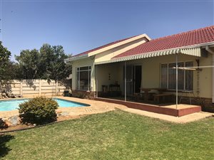 3 Bedroom House in Meiringspark