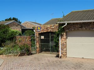 3 Bed Townhouse in South End