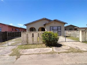 3 Bed House in Aquadene