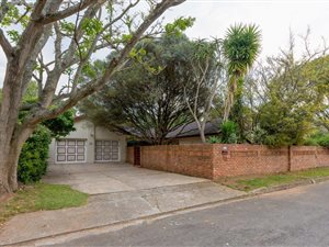 4 Bed House in Glen Barrie