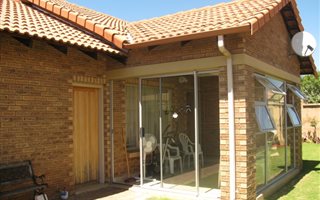 2 Bedroom Townhouse in Erasmus